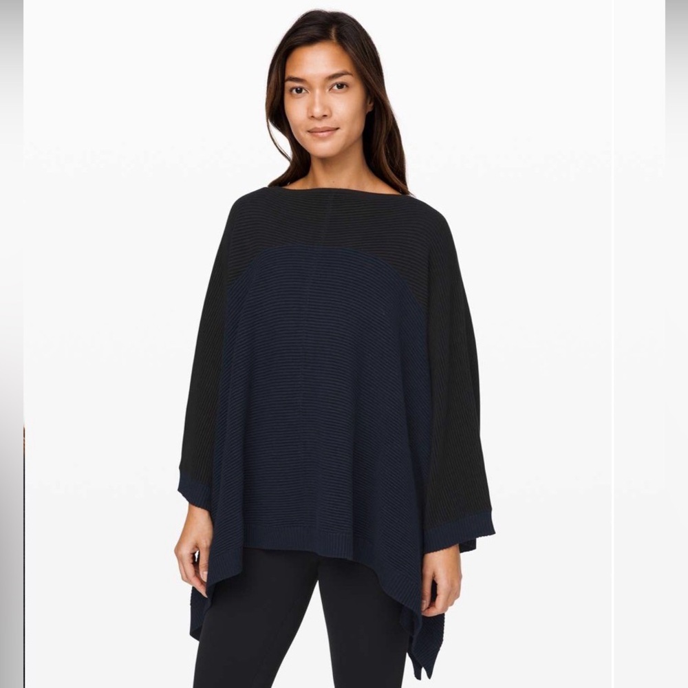 BNWOT - LULULEMON CAPE/PONCHO “It All Lines Up” Poncho - OS in Black / True Navy